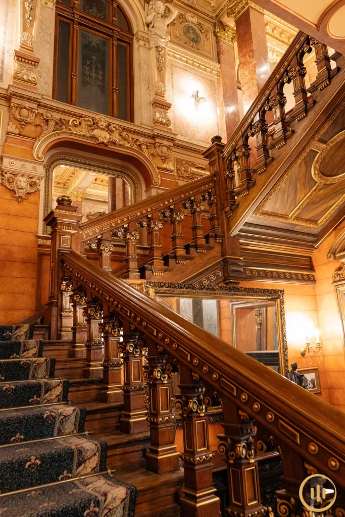 Guided Tours at Palais Ghica Victoria