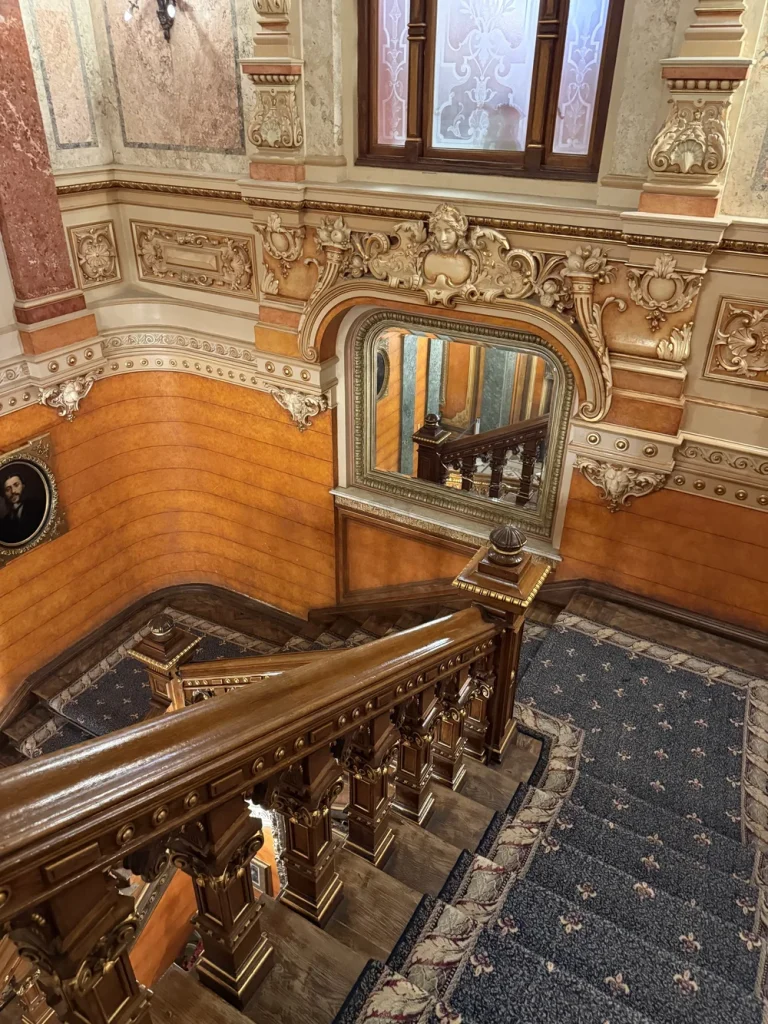 Tururi ghidate la Palatul Ghica Victoria